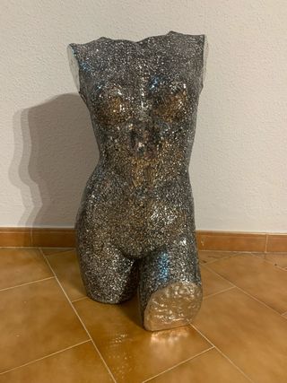 Escultura Torso Femenino Mosaico