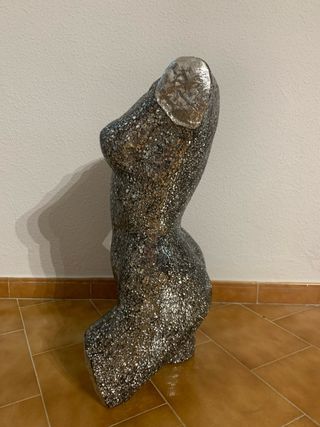 Escultura Torso Femenino Mosaico