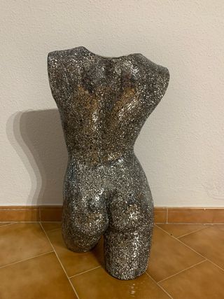Escultura Torso Femenino Mosaico