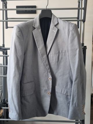 Americana gris claro azulado