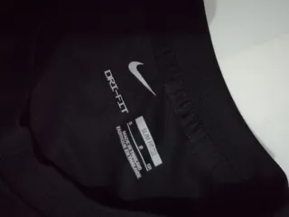 Camiseta Nike Slim Fit Dri-Fit Negra