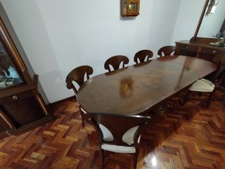 Mesa de comedor extensible con 6 sillas