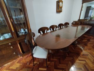Mesa de comedor extensible con 6 sillas