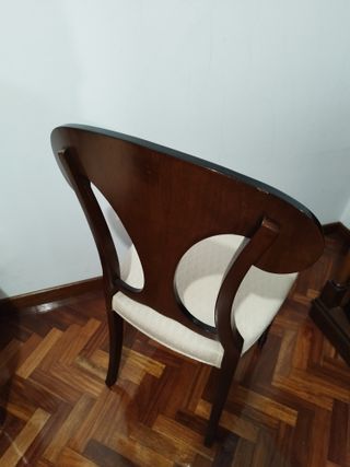 Mesa de comedor extensible con 6 sillas