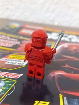 Lego figura y revista