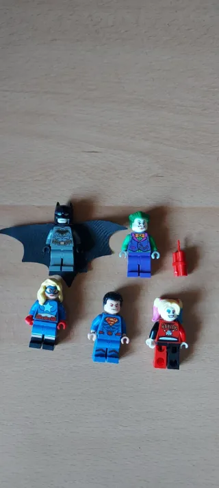 OFERTA. LOTE 5 FIGURAS LEGO SUPERHÉROES DC