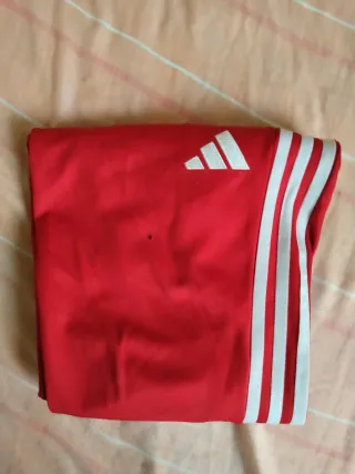 Pantalón chándal Adidas rojo