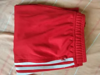 Pantalón chándal Adidas rojo
