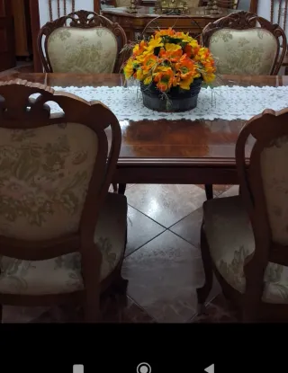 Mesa Comedor Clásica y 6 Sillas