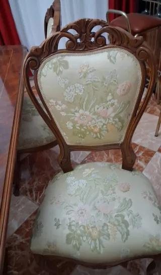 Mesa Comedor Clásica y 6 Sillas