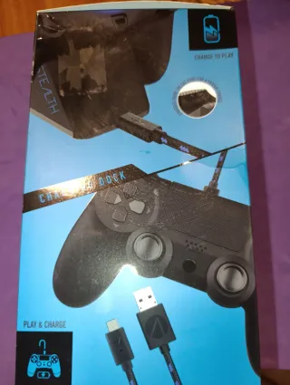 Estación Carga Mandos PS4 Stealth SP-C60