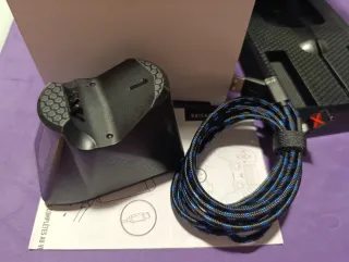 Estación Carga Mandos PS4 Stealth SP-C60