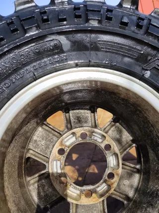 4 Neumáticos 31-10.5-R15 con Llantas