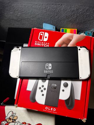 Nintendo Switch OLED Bianca