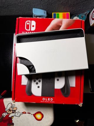 Nintendo Switch OLED Bianca