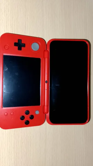 Nintendo 2DS XL Edizione Pokeball