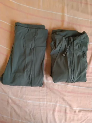 Conjunto deportivo mujer verde