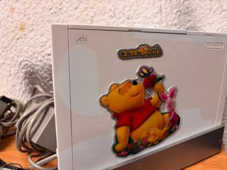 Nintendo Wii bianca con cavi