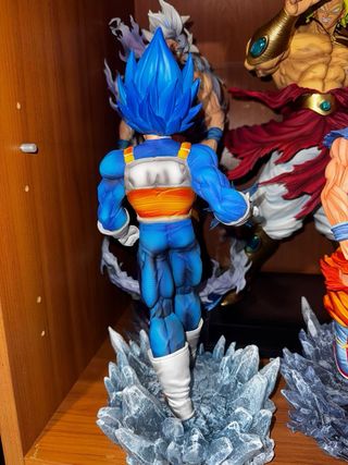 Figura Vegeta blue