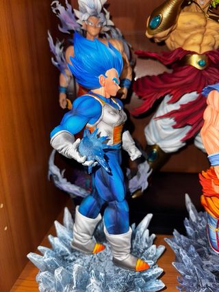 Figura Vegeta blue