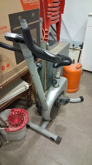 Bicicleta Estática con Pantalla Digital