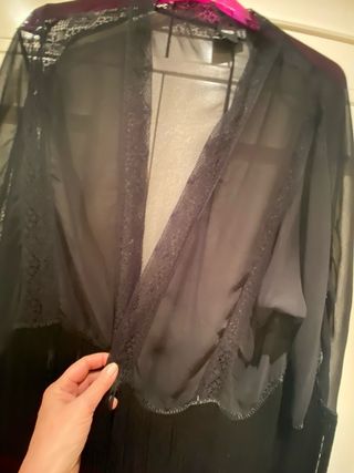 Blusa ASOS negra encaje y flecos talla única