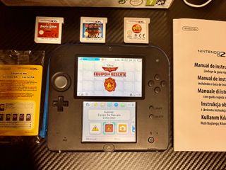 Pacchetto Nintendo 2DS Blu con giochi
