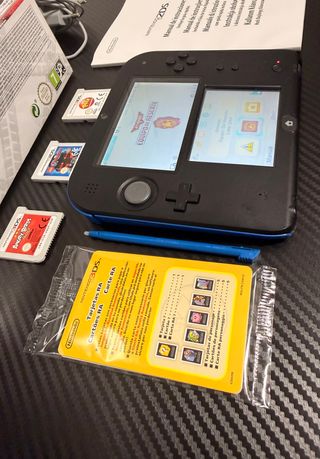 Pacchetto Nintendo 2DS Blu con giochi