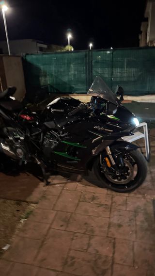 Kawasaki H2 SX 2024 Negra/Verde