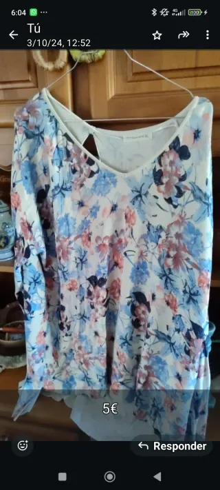 Sudadera con capucha marrón varios artículos