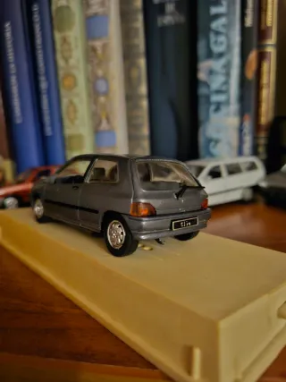 Renault Clio 1/43