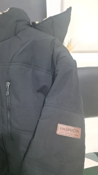 Chaqueta de invierno tipo parka negra