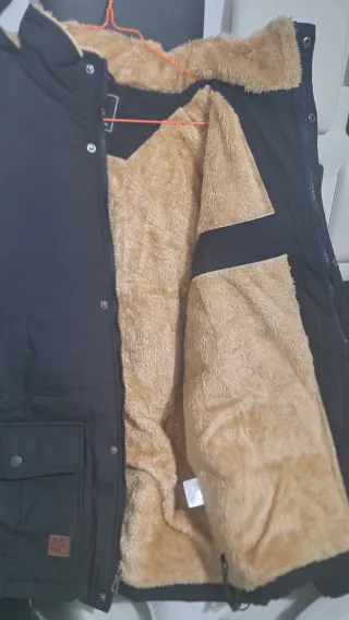 Chaqueta de invierno tipo parka negra