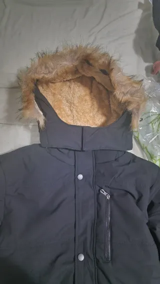 Chaqueta de invierno tipo parka negra