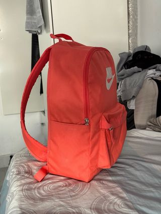 Cartera Nike Naranja y Blanca