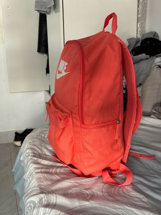 Cartera Nike Naranja y Blanca