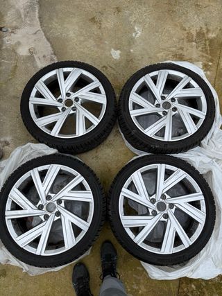 Llantas VW Golf 8 GTI Bridgestone 225/40R18