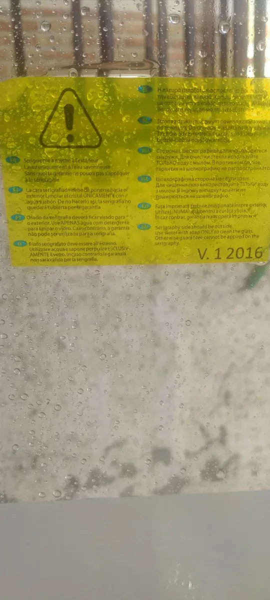 Mampara de bañera de cristal y metal