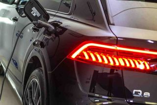 Audi Q8 55 TFSIe 280kW Black L quattro tiptronic