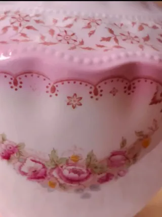 Brocca floreale in ceramica