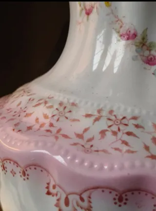 Brocca floreale in ceramica