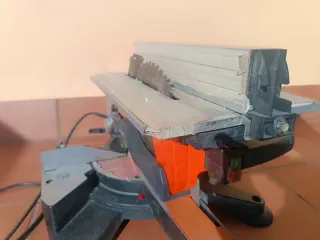 Ingletadora Femmtool con mesa