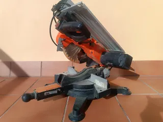 Ingletadora Femmtool con mesa