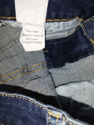 Vaqueros mujer con bordado de rosas