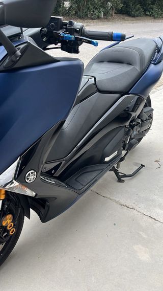 Yamaha TMAX 530 DX Negra/Azul