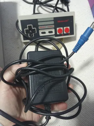 Consola Nintendo NES Beige y Gris