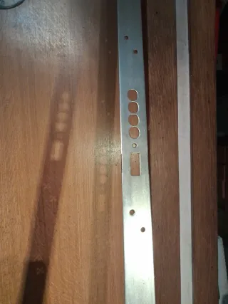 Cerradura triple para marco y puerta