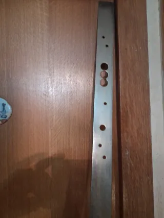 Cerradura triple para marco y puerta