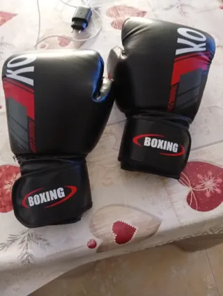 Guantes de boxeo negros