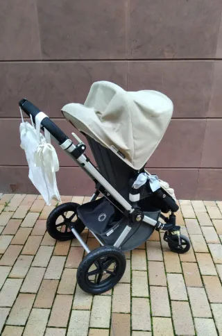 Silla Bugaboo Camaleón color beige Unisex.